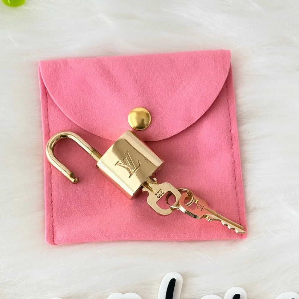 Louis Vuitton Padlock And Key #322‎